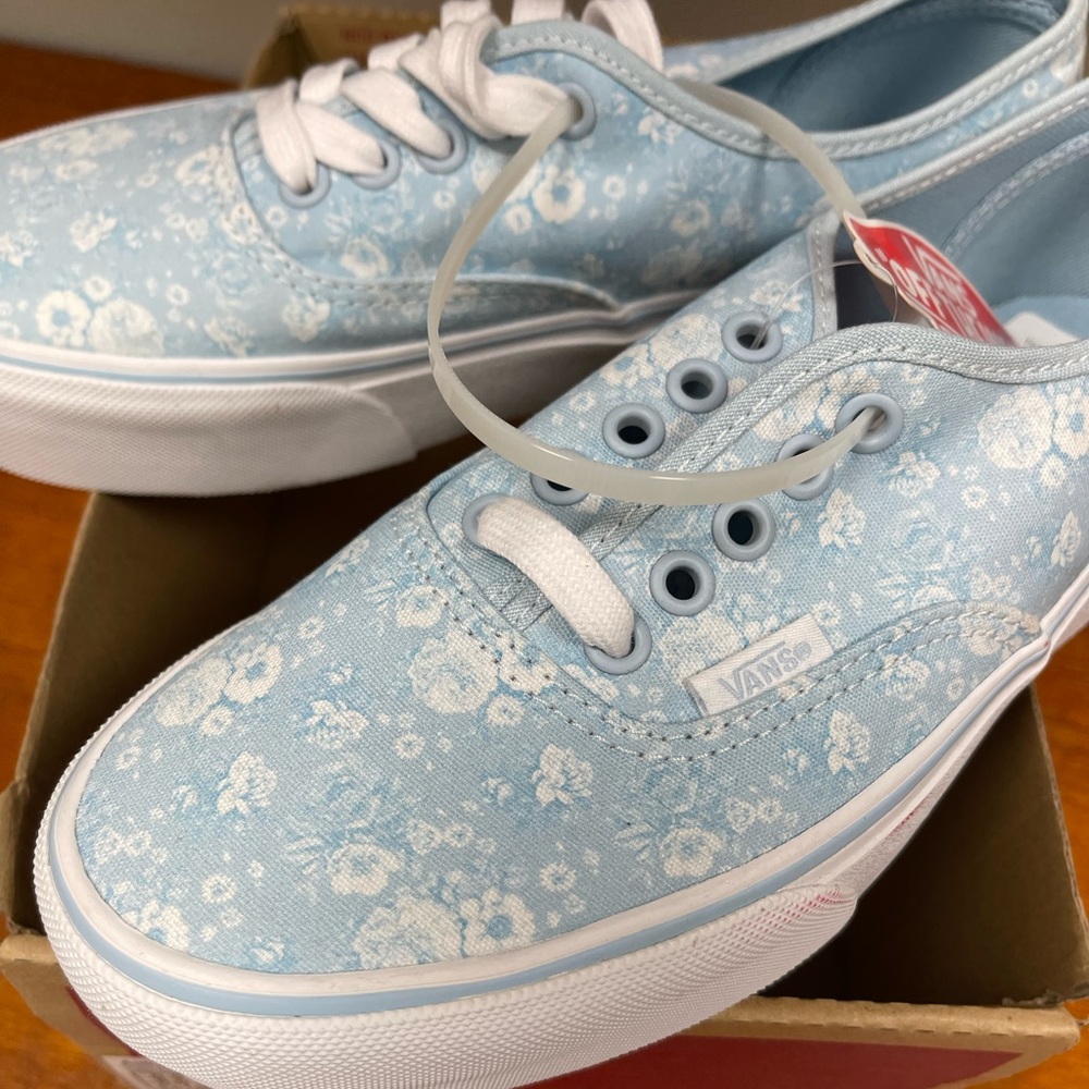Vans - Carolina Blue Floral Platform - Authentic style - 8